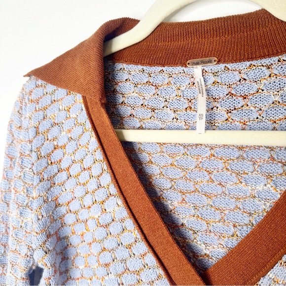 NWT Free People Vintage Blue Combo Collar Cropped Sweater Bell Sleeves XS - Picture 9 of 11